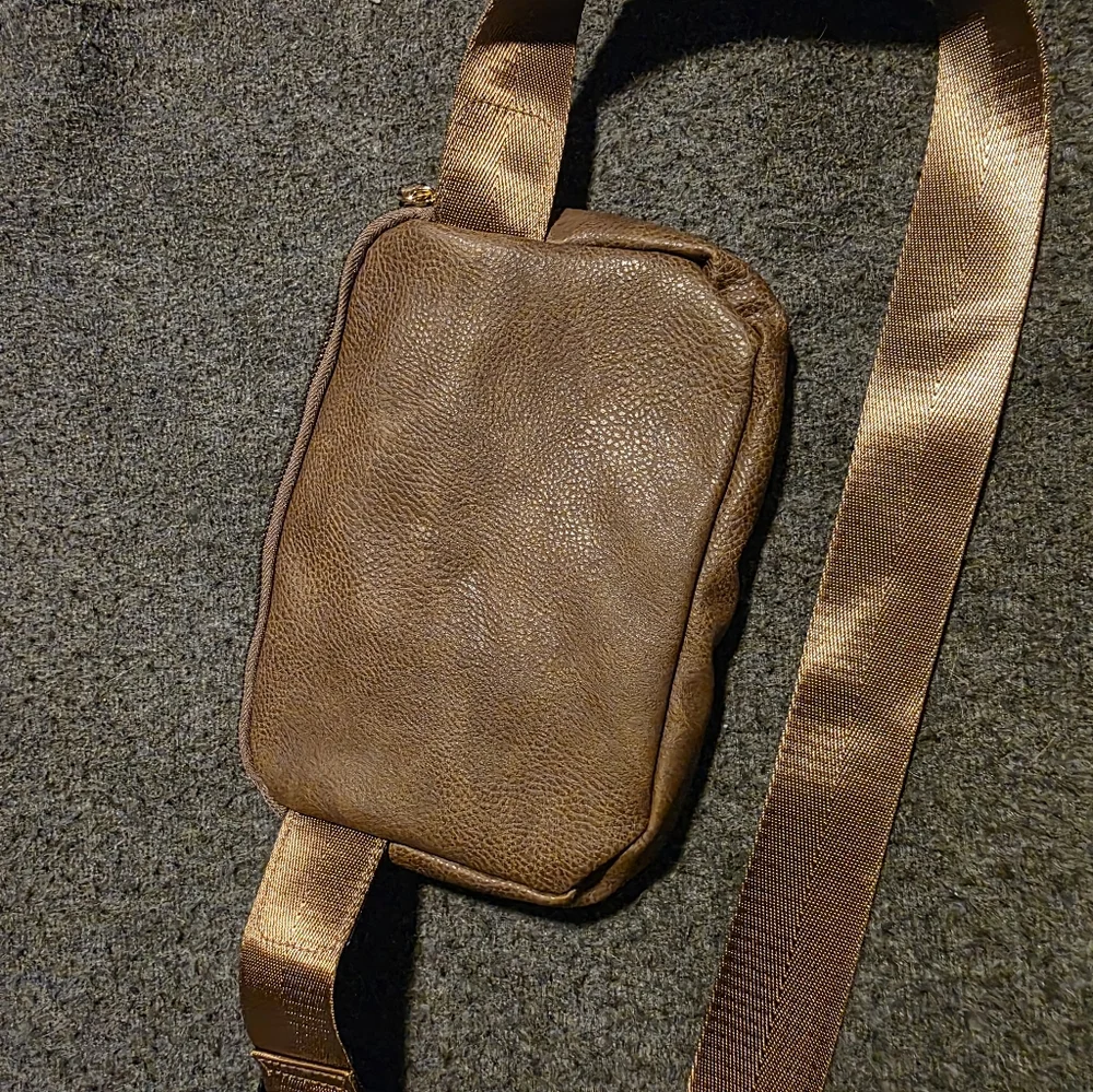 Brown Crossbody Belt Bag - Picture 4 of 8